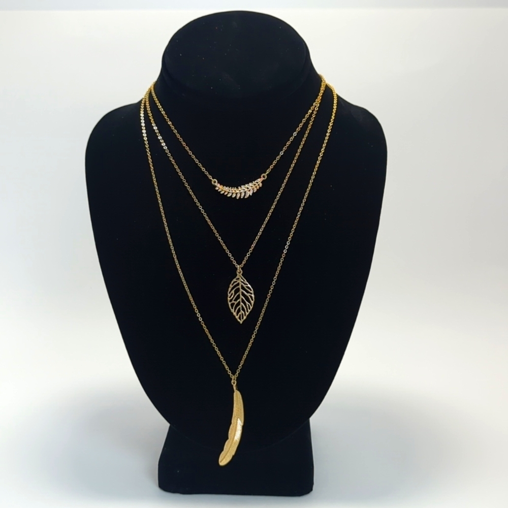 Leaf Pendant Necklace Triple Layered - Picture 5 of 10